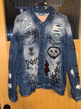 Smoke Rise Denim Jacket Distressed Graphic Graffiti Patches Men’s Size M